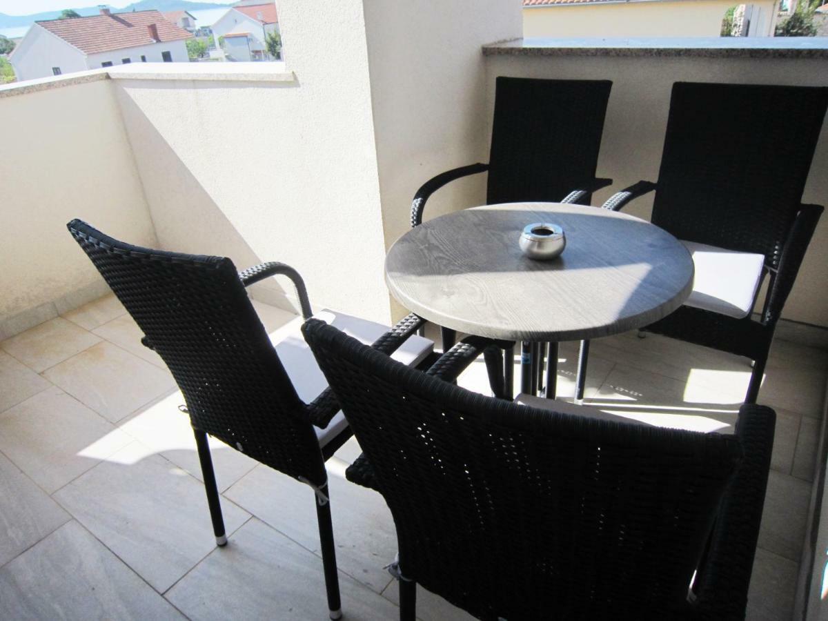 M&B Guest House Srima Dış mekan fotoğraf