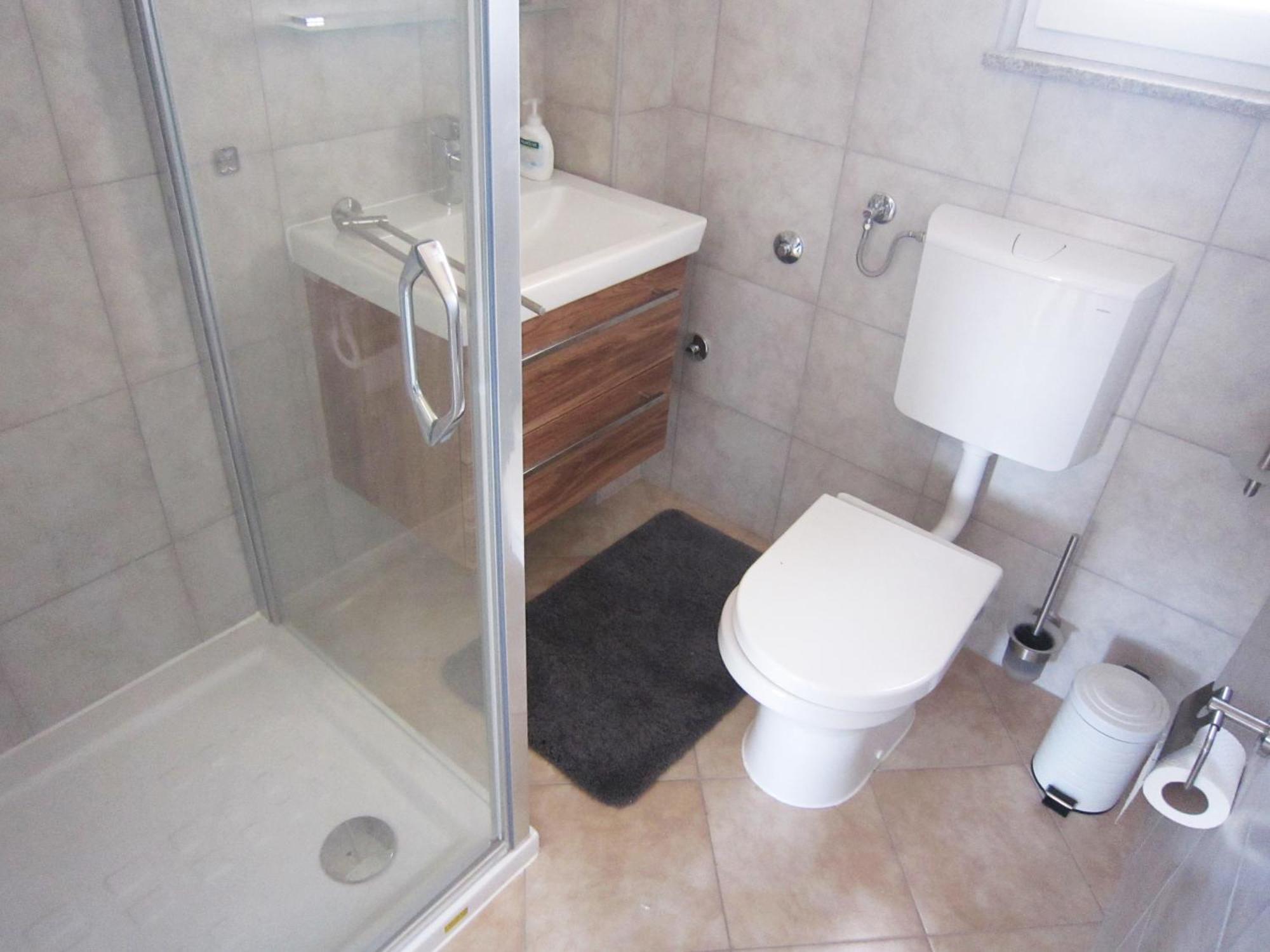 M&B Guest House Srima Dış mekan fotoğraf