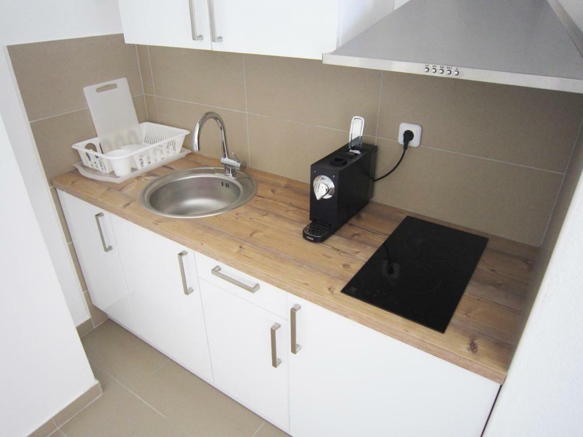 M&B Guest House Srima Dış mekan fotoğraf