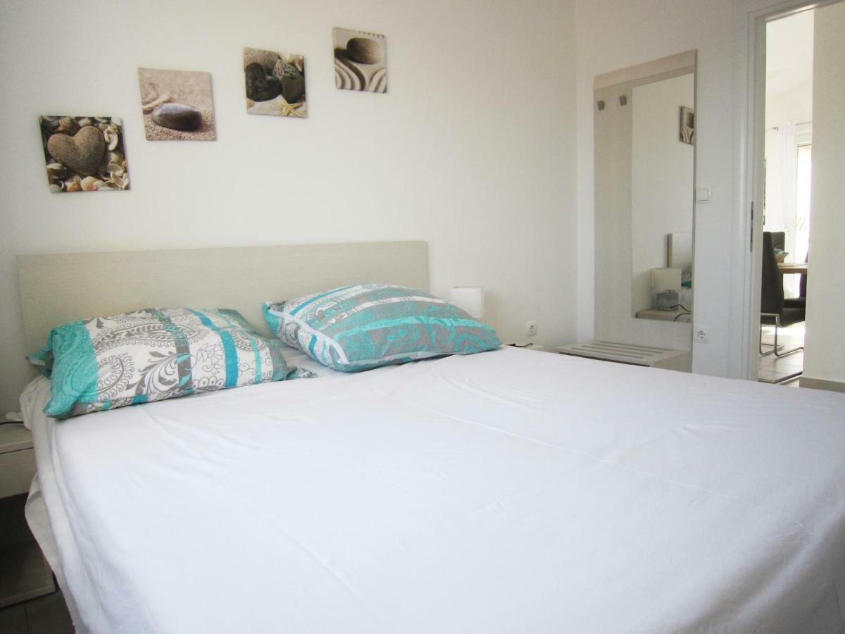 M&B Guest House Srima Dış mekan fotoğraf