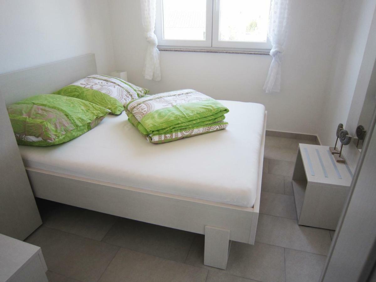 M&B Guest House Srima Dış mekan fotoğraf